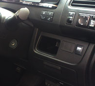 セレナ運転席パネル