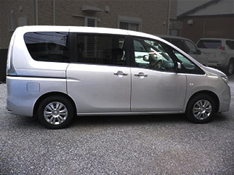 セレナ運転席側